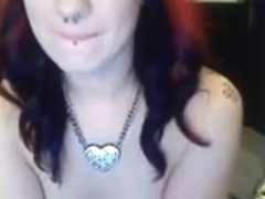 tattooed redhead cutie on cam