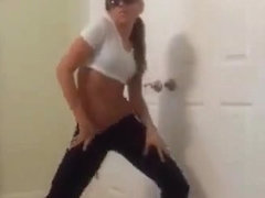 Fabulous twerking cam legal age teenager clip