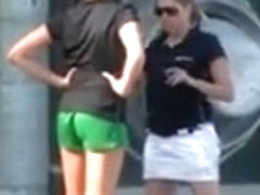shorts verdes flaca culito skinny petite ass candid voyeur