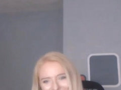 Sexy Blonde Webcam Babe Masturbate her Pussy