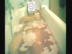 Amateur woman masturbates on the hot hidden cam video