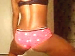 Ebony Sexy & Fit Dancing on Webcam (Pink) - Ameman