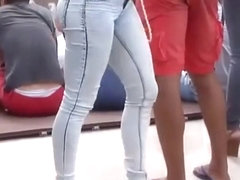 Nice ass chick in tight jeans pants