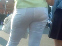 Juicy big butts milf in white pants