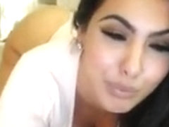 teen americanmilf4u flashing boobs on live webcam