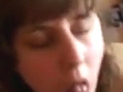 Sie blaest sie fickt sie schluckt