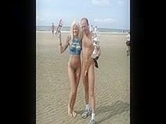 Eager public exhib photos slidesshow comp