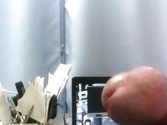 Peehole