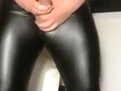 Shiny leggings second try