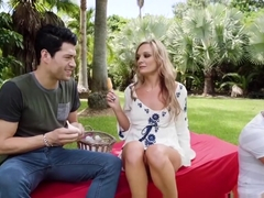 Cheating MILF gets her sweet pussy pounded