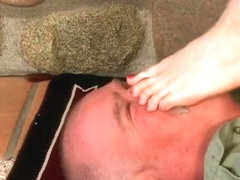 Tread under two dangerous girl