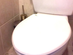 CROSSDRESSER WHORE ENEMA