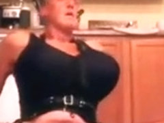 20140915 kitchen black bra