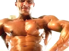 Brazilian Muscle God! The handsome master ifbb pro classic physique!