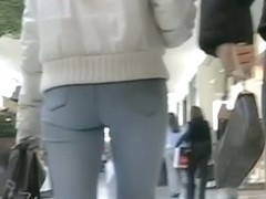 Tight jeans babe voyeur video shot in the mall