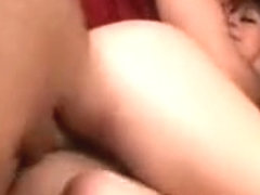 Sa nouvelle voisine vient se faire enculer devant le miroir