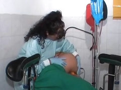 junior woman gets an enema - frau bekommt einen einlauf