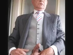 BRANLE EN COSTUME CRAVATE GILET(316)