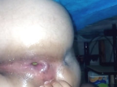 Gran pepino en el culo