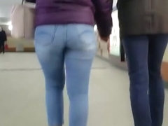 junior sexy blonde with hot round ass