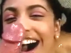 Porno POV con lolita 18enne sudamericana