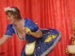 M3SSY M1SS J0N3S  C10WN JUL13