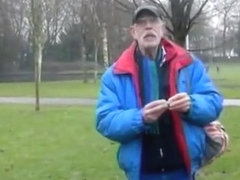 nlboots - walking throughout the park