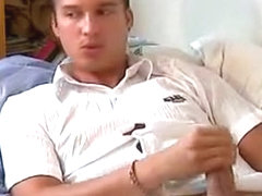 Str8 French guy gets jerked off