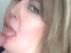 Mom love to suck cock