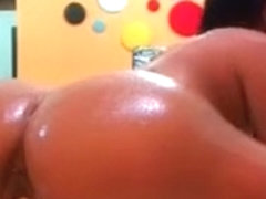 Webcam Girl Stuffs Her Ass F