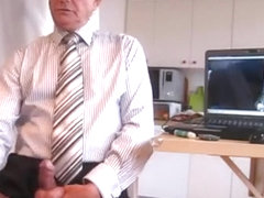 MASTURBATION AVEC VIDEO 1ERE PARTIE(191)