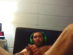 Str8 guy watching porn and stroke on bed