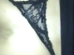 Je baise une travestie brune