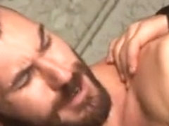 Gay muscle man fucks a dude in the bumhole