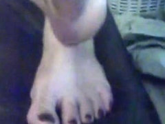 Cum on Feet Rubbing My Cock On Her Toes
