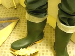 nlboots - new green boots trampling things