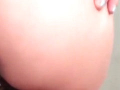 Alternative chick wants to fart in your face