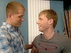 NextDoorBuddies Video: Bar Boys