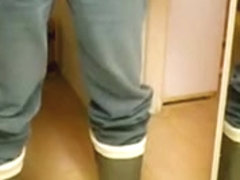 nlboots - green hunting boots and green levi's jeans