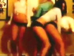 4 amateur girls dancing