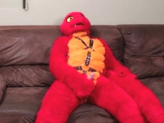 Red Lizard playing with himself on his new fursuit. Pawing Murrsuit Cum