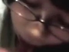 Aqui casual con una verga en la boca.