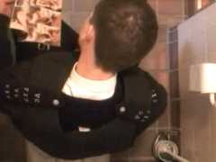 Police strokes in stall