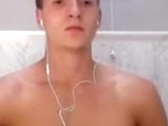 Athletic Gorgeous Bisex Boy With Very Big Bubble Ass On Cam