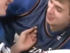 Twinks Fucks Bare On Bed