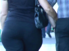 AWESOME GILF BOOTY