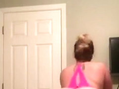 Sexy Chubby Dancing And Showing Her Pussy