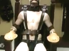 BONDAGE LEATHERBOI LEARNS