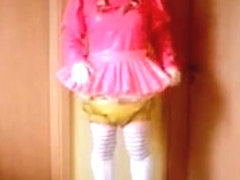 Shemale girlsy in short Skirt and Diapers