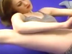 Hypnotic girl shows off her flexibility